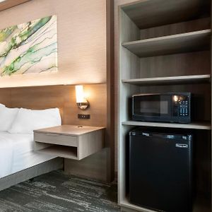Chambre Lit King-Size avec Accès aux Personnes Handicapées
